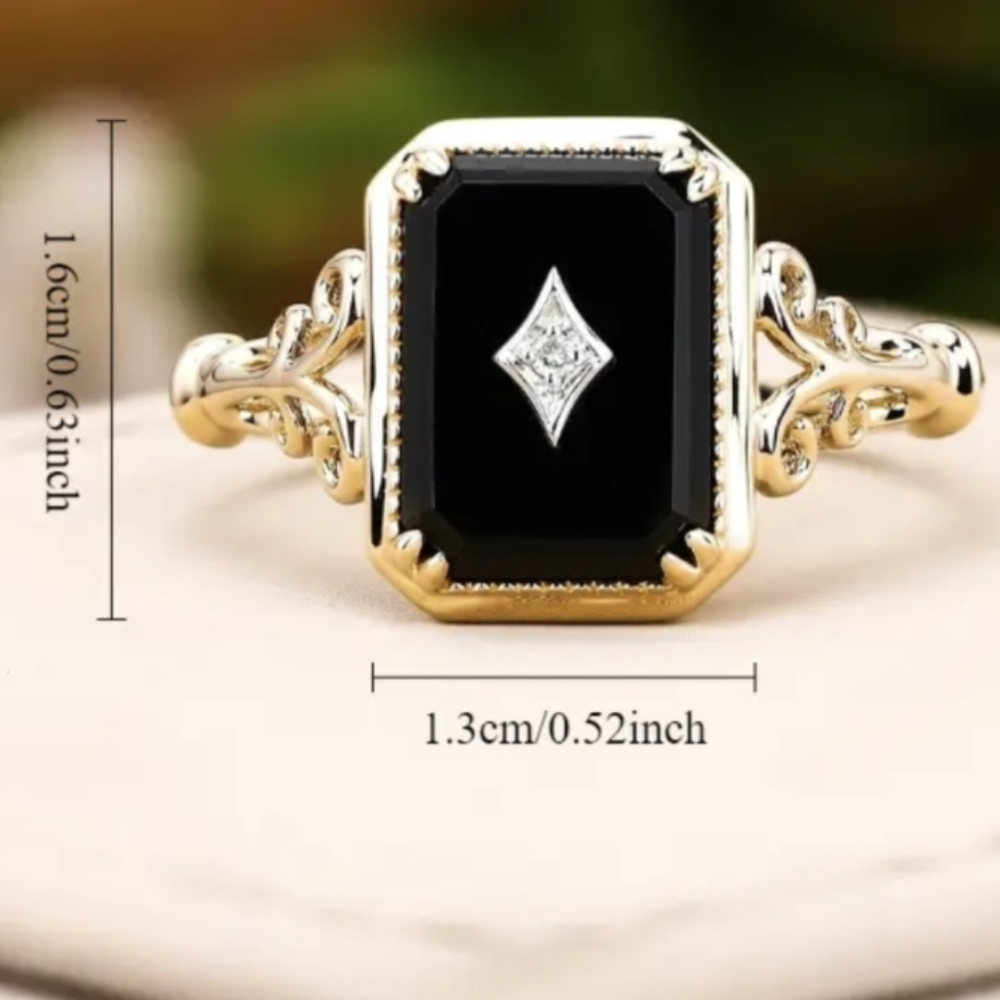 Elegant Black Onyx Ring Gold Band Size 8 New With Tags - Picture 3 of 8